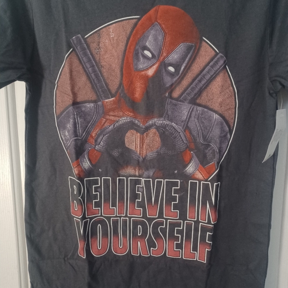 NEW Marvel Spiderman Believe In Yourself Tee Sz S - Picture 2 of 3